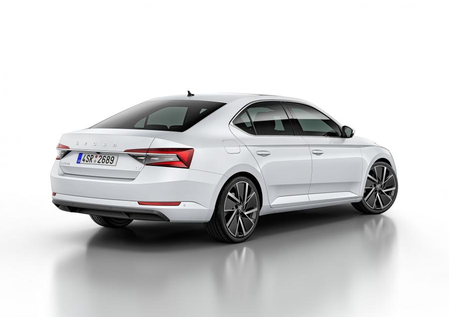  Skoda Superb iV 2019 года  (WW) (фото 8 из 55)